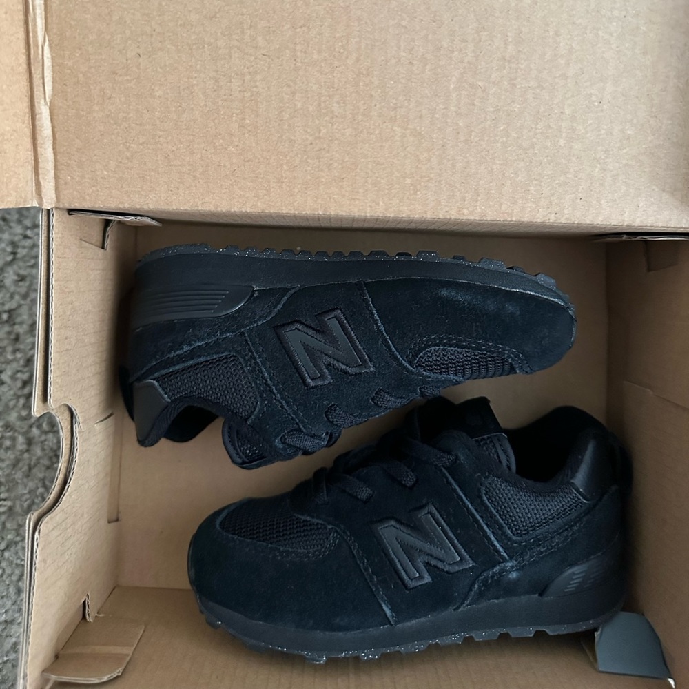 Black New Balance